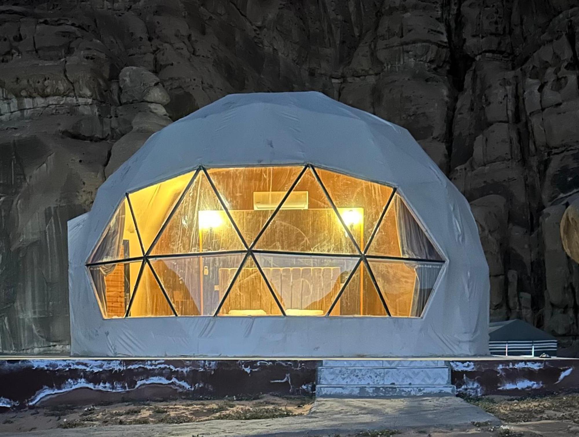 Scarlet Luxury Camp Wadi Rum Luaran gambar