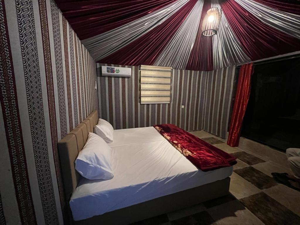 Scarlet Luxury Camp Wadi Rum Luaran gambar