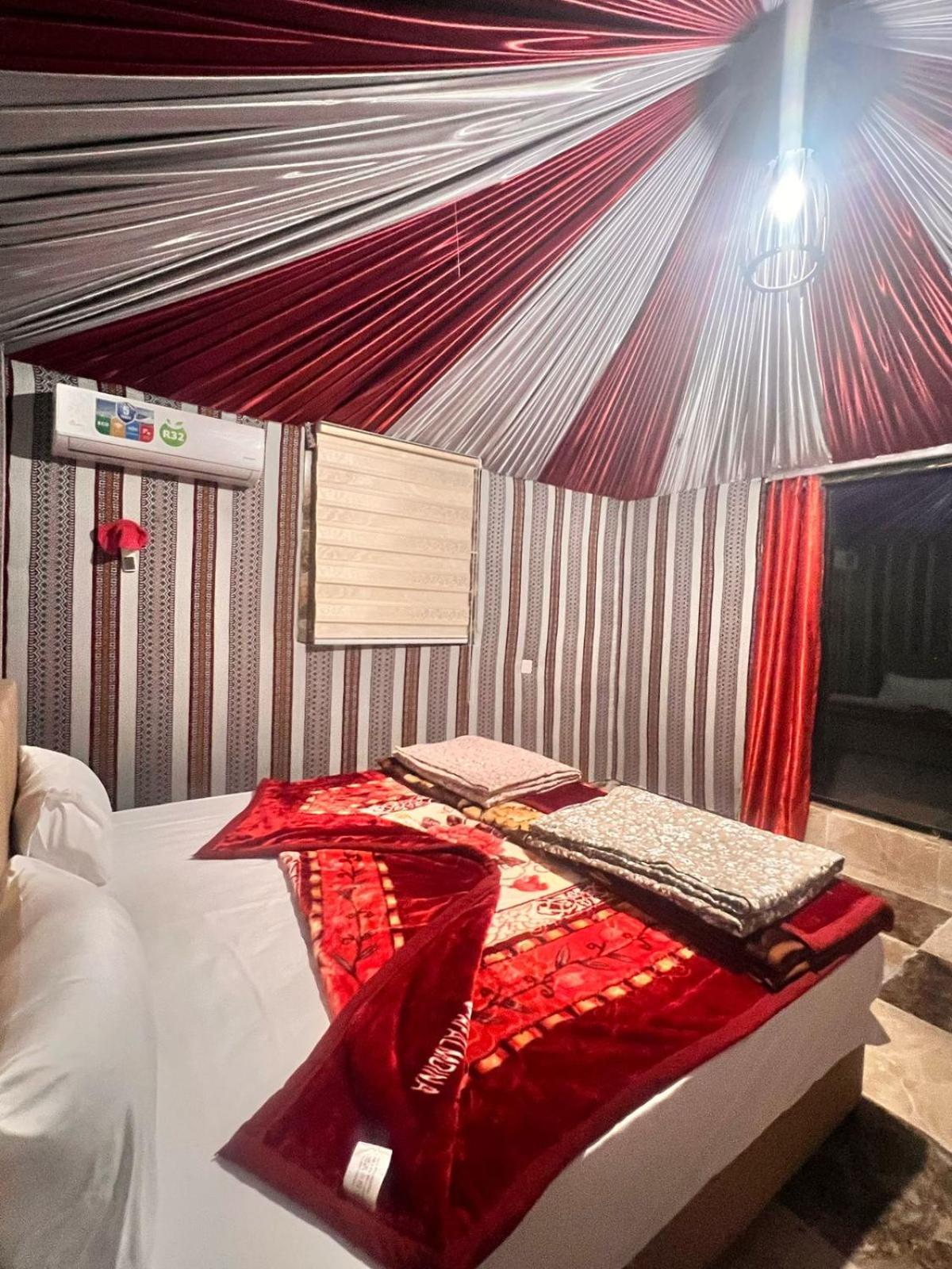 Scarlet Luxury Camp Wadi Rum Luaran gambar