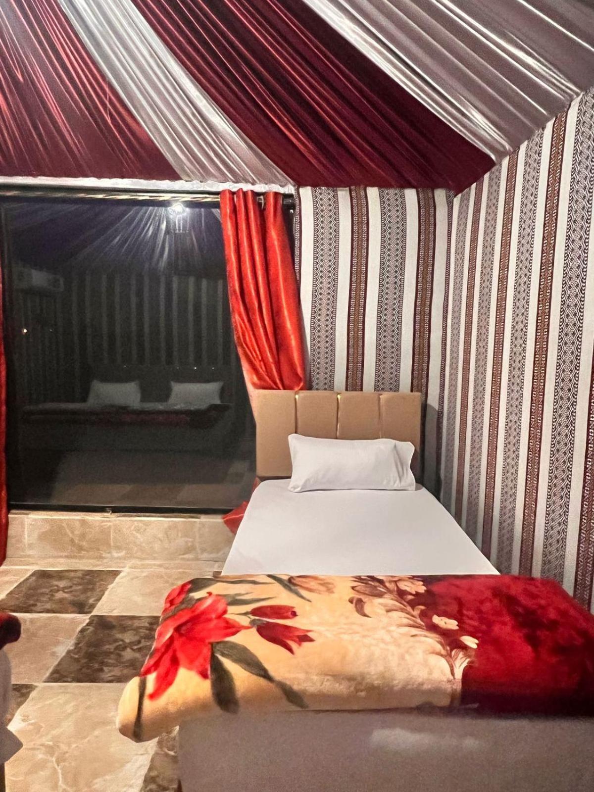 Scarlet Luxury Camp Wadi Rum Luaran gambar