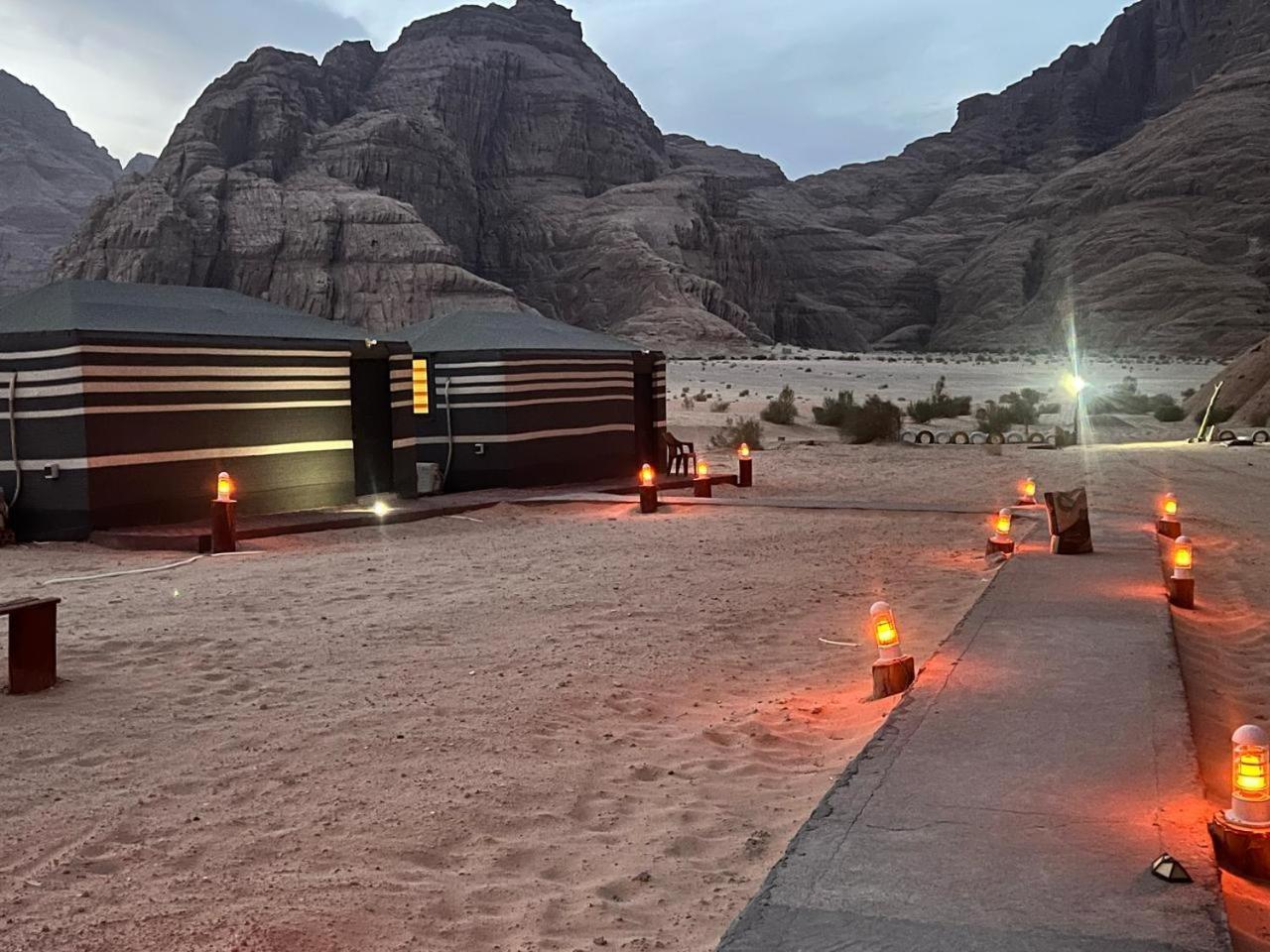 Scarlet Luxury Camp Wadi Rum Luaran gambar