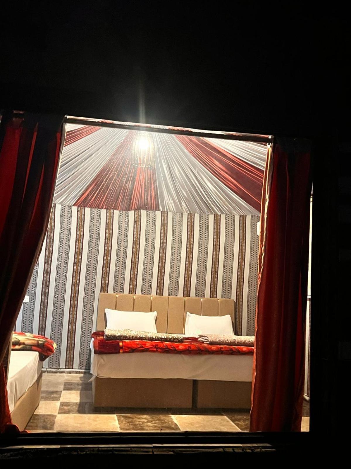 Scarlet Luxury Camp Wadi Rum Luaran gambar