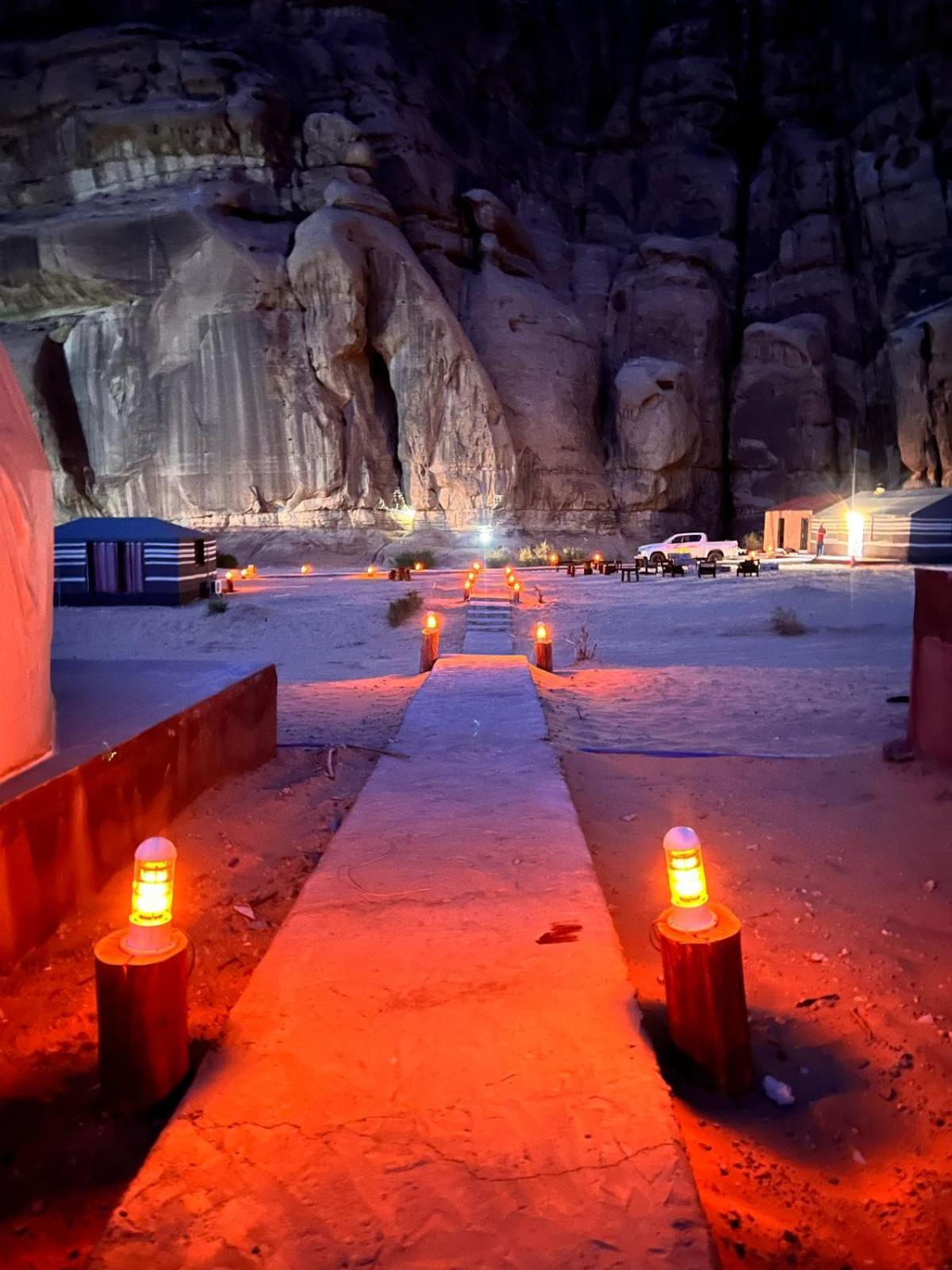 Scarlet Luxury Camp Wadi Rum Luaran gambar