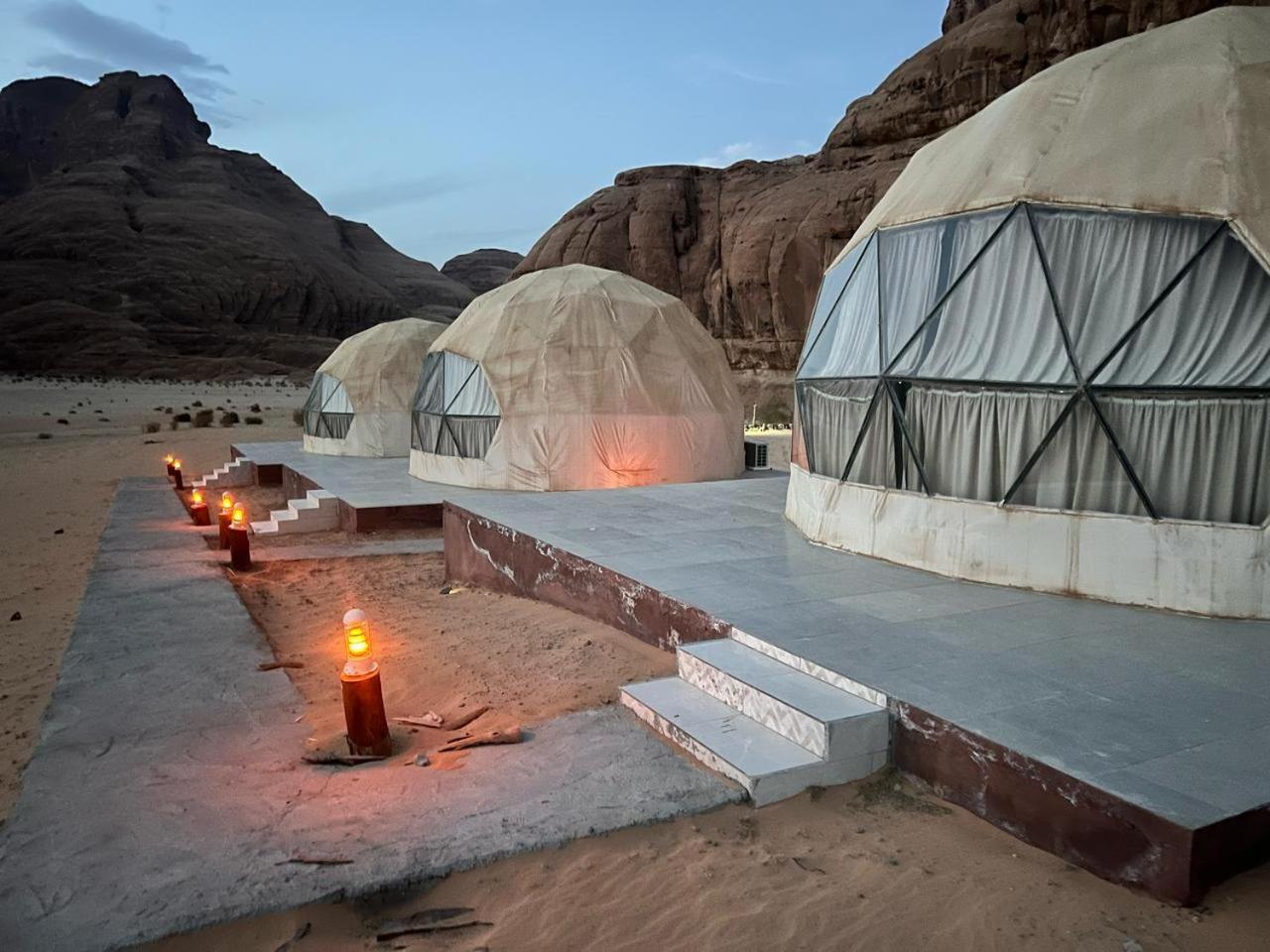 Scarlet Luxury Camp Wadi Rum Luaran gambar